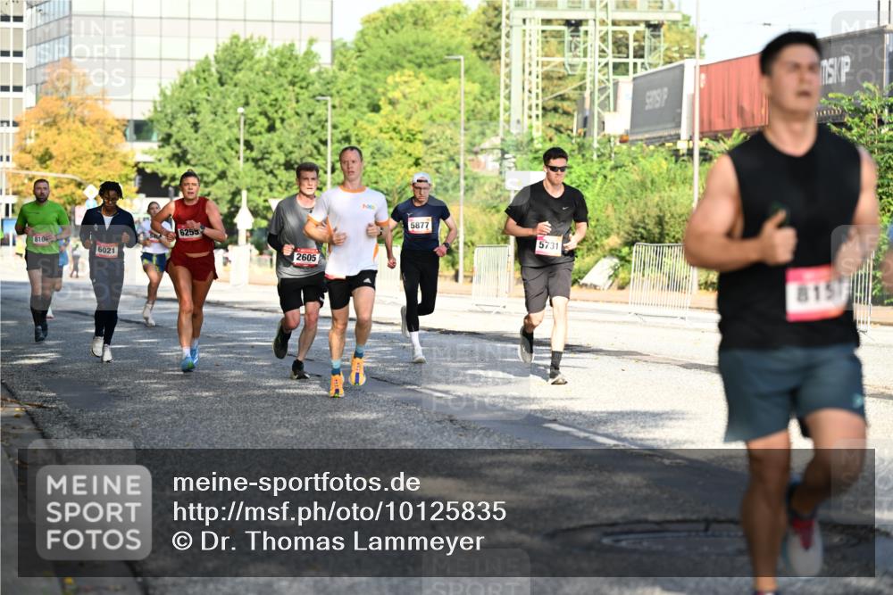 06.09.2026 - CURREX Alsterlauf Dr. Thomas Lammeyer http://msf.ph/oto/10125835 06.09.2026 09:44:03 Laufen 8104, 6021, 6255, 2605, 5877, 5731 meine-sportfotos.de