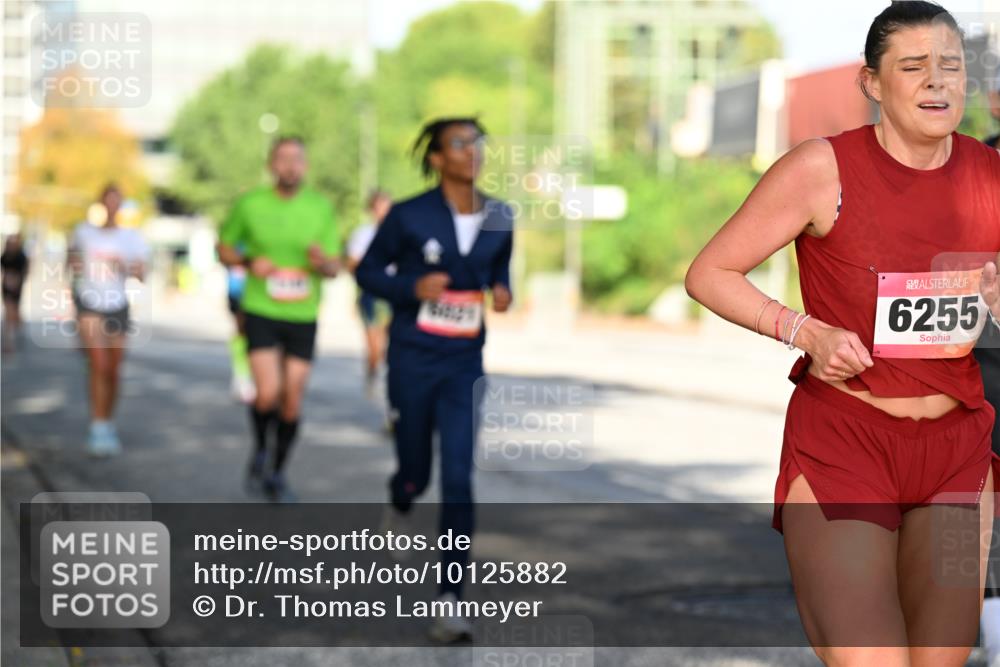 06.09.2026 - CURREX Alsterlauf Dr. Thomas Lammeyer http://msf.ph/oto/10125882 06.09.2026 09:44:08 Laufen 6255 meine-sportfotos.de