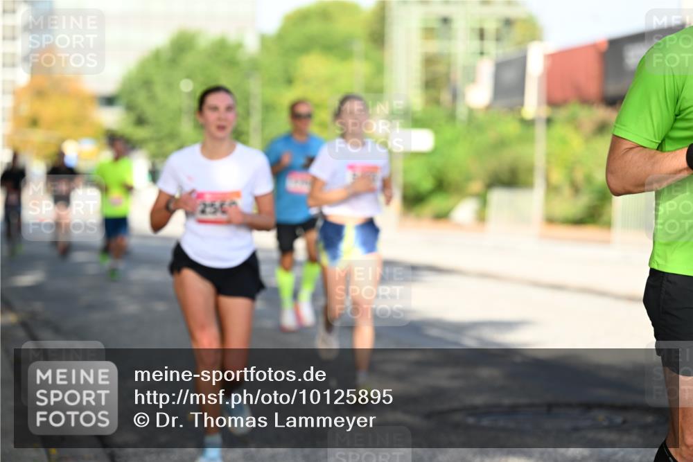 06.09.2026 - CURREX Alsterlauf Dr. Thomas Lammeyer http://msf.ph/oto/10125895 06.09.2026 09:44:11 Laufen 256 meine-sportfotos.de