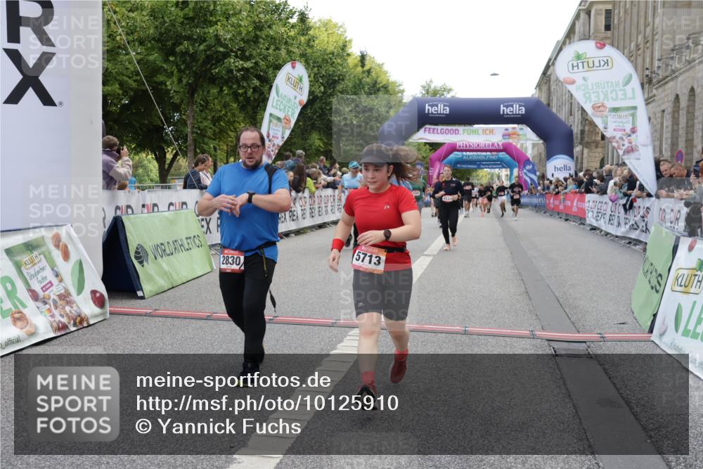 06.09.2026 - CURREX Alsterlauf Yannick Fuchs http://msf.ph/oto/10125910 06.09.2026 10:04:17 Ziel 2346, 2830, 3959, 3962, 4119, 4131, 4288, 5046, 5674, 5713, 8225 meine-sportfotos.de
