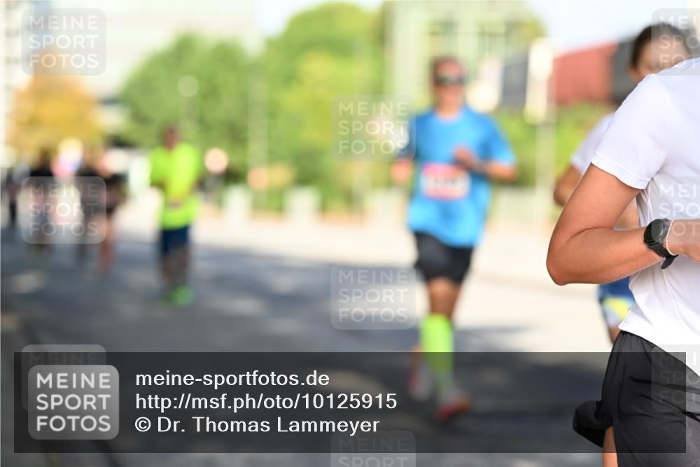 06.09.2026 - CURREX Alsterlauf Dr. Thomas Lammeyer http://msf.ph/oto/10125915 06.09.2026 09:44:12 Laufen  meine-sportfotos.de