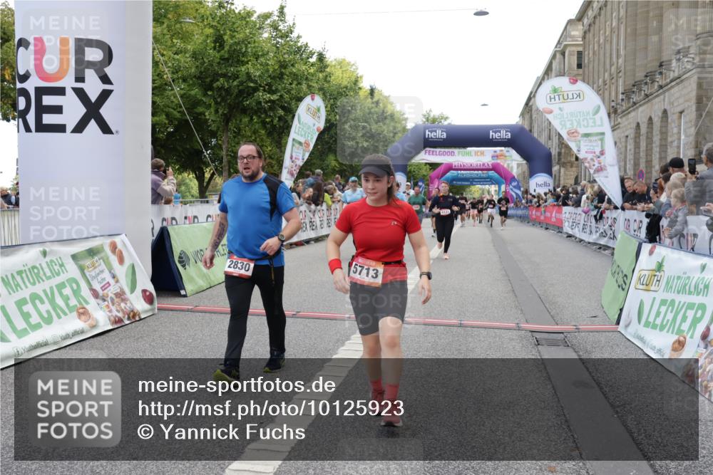 06.09.2026 - CURREX Alsterlauf Yannick Fuchs http://msf.ph/oto/10125923 06.09.2026 10:04:17 Ziel 2346, 2830, 3959, 3962, 4119, 4131, 4288, 5046, 5674, 5713, 8225 meine-sportfotos.de