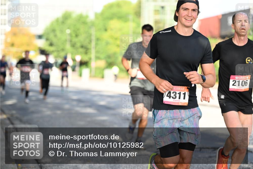 06.09.2026 - CURREX Alsterlauf Dr. Thomas Lammeyer http://msf.ph/oto/10125982 06.09.2026 09:44:19 Laufen 11, 4311, 2106 meine-sportfotos.de