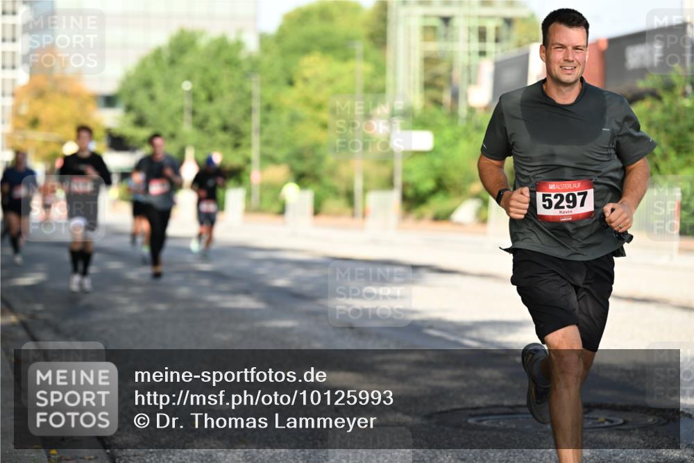 06.09.2026 - CURREX Alsterlauf Dr. Thomas Lammeyer http://msf.ph/oto/10125993 06.09.2026 09:44:20 Laufen 5297 meine-sportfotos.de