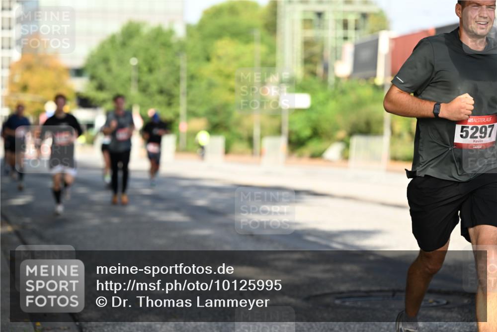 06.09.2026 - CURREX Alsterlauf Dr. Thomas Lammeyer http://msf.ph/oto/10125995 06.09.2026 09:44:20 Laufen 5297 meine-sportfotos.de