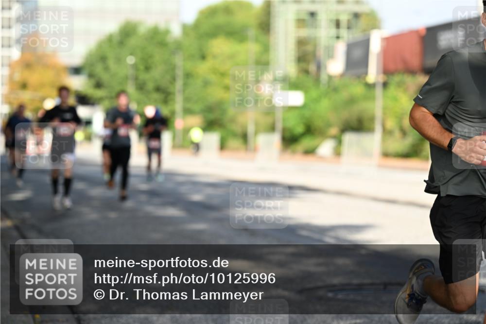 06.09.2026 - CURREX Alsterlauf Dr. Thomas Lammeyer http://msf.ph/oto/10125996 06.09.2026 09:44:20 Laufen  meine-sportfotos.de