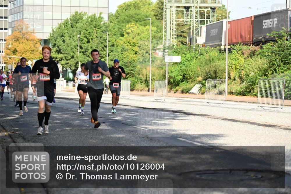 06.09.2026 - CURREX Alsterlauf Dr. Thomas Lammeyer http://msf.ph/oto/10126004 06.09.2026 09:44:21 Laufen 5417, 6150, 2953, 5198, 4863 meine-sportfotos.de