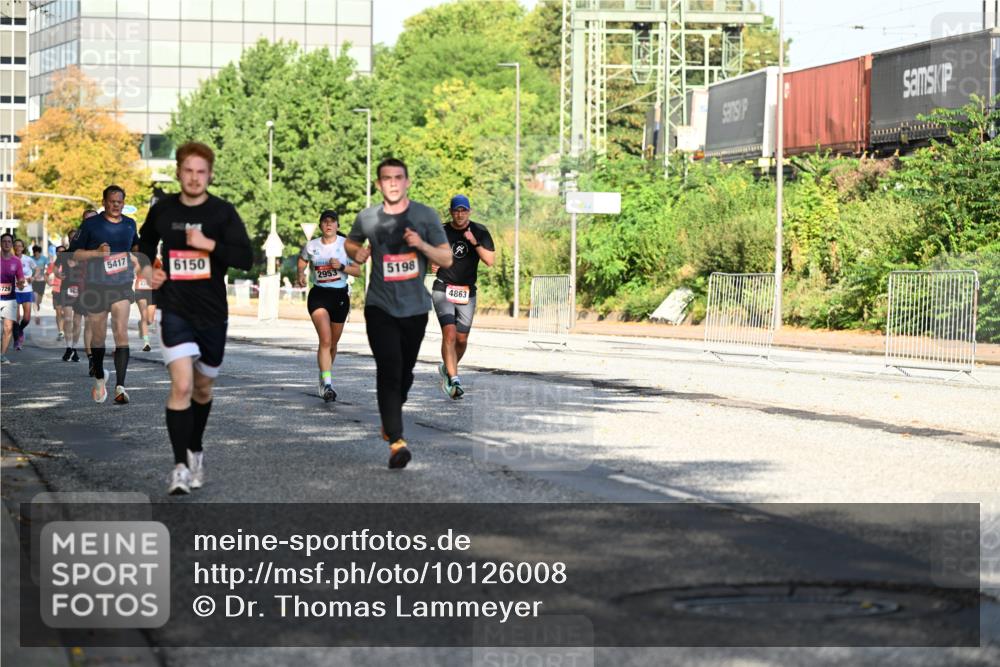 06.09.2026 - CURREX Alsterlauf Dr. Thomas Lammeyer http://msf.ph/oto/10126008 06.09.2026 09:44:22 Laufen 5417, 6150, 2953, 5198, 4863 meine-sportfotos.de