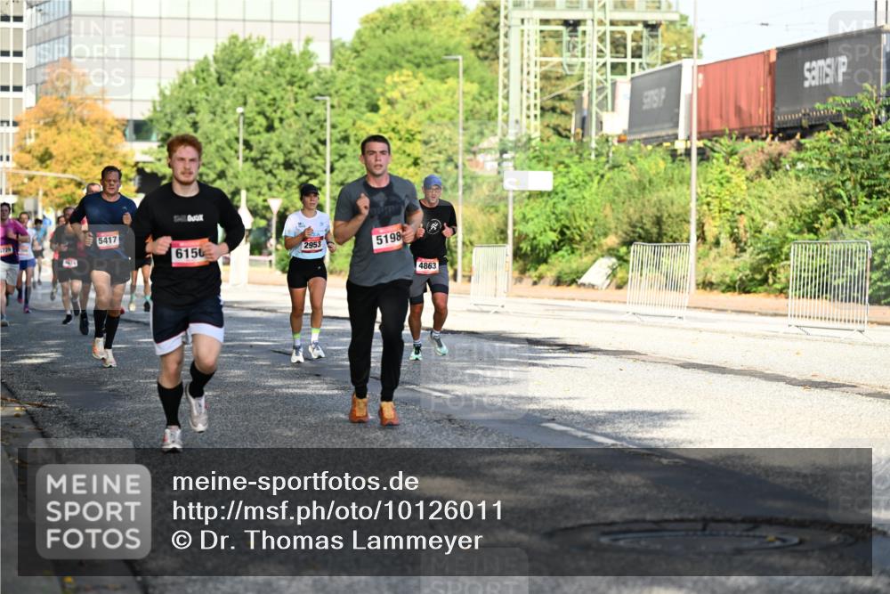 06.09.2026 - CURREX Alsterlauf Dr. Thomas Lammeyer http://msf.ph/oto/10126011 06.09.2026 09:44:22 Laufen 5417, 6156, 2953, 5198, 4863 meine-sportfotos.de