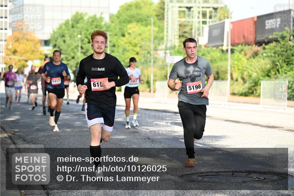 06.09.2026 - CURREX Alsterlauf Dr. Thomas Lammeyer http://msf.ph/oto/10126025 06.09.2026 09:44:23 Laufen 5417, 615, 2953, 5198 meine-sportfotos.de