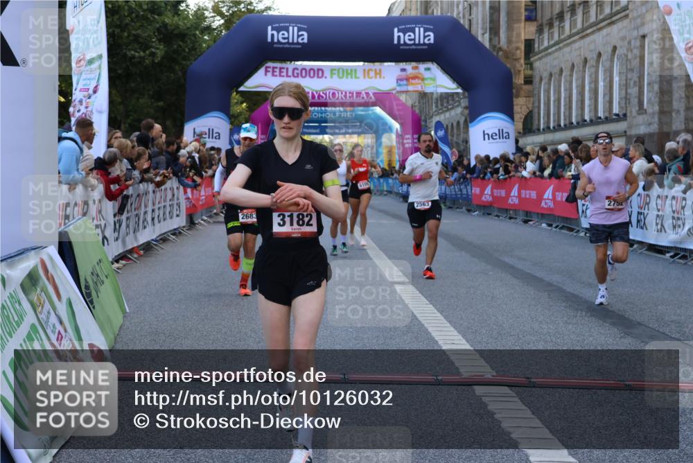 06.09.2026 - CURREX Alsterlauf Strokosch-Dieckow http://msf.ph/oto/10126032 06.09.2026 09:46:30 Ziel 2563, 2683, 2752, 3132, 3182, 4183, 4619, 4663, 6109, 6224 meine-sportfotos.de