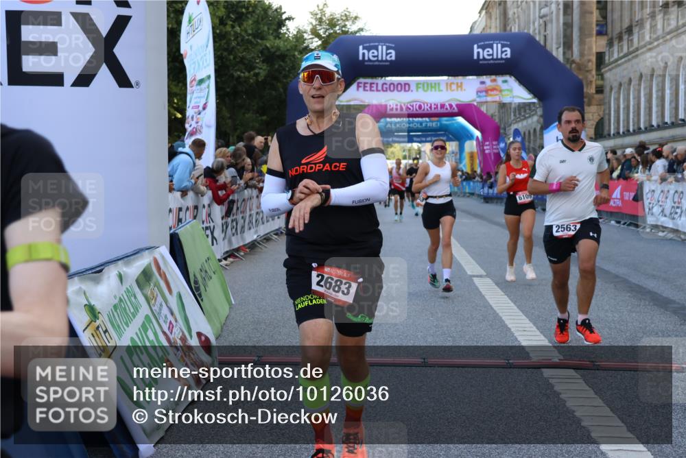 06.09.2026 - CURREX Alsterlauf Strokosch-Dieckow http://msf.ph/oto/10126036 06.09.2026 09:46:32 Ziel 2563, 2683, 2752, 3132, 3182, 4183, 4619, 4663, 6109, 6224 meine-sportfotos.de