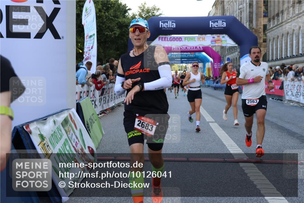 06.09.2026 - CURREX Alsterlauf Strokosch-Dieckow http://msf.ph/oto/10126041 06.09.2026 09:46:32 Ziel 2563, 2683, 2752, 3132, 3182, 4183, 4619, 4663, 6109, 6224 meine-sportfotos.de