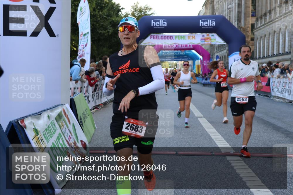 06.09.2026 - CURREX Alsterlauf Strokosch-Dieckow http://msf.ph/oto/10126046 06.09.2026 09:46:32 Ziel 2563, 2683, 2752, 3132, 3182, 4183, 4619, 4663, 6109, 6224 meine-sportfotos.de