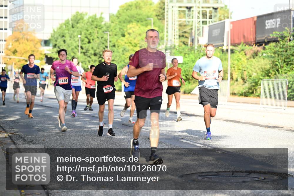 06.09.2026 - CURREX Alsterlauf Dr. Thomas Lammeyer http://msf.ph/oto/10126070 06.09.2026 09:44:28 Laufen 4598, 5729, 5309, 2643, 4674, 306, 2807 meine-sportfotos.de