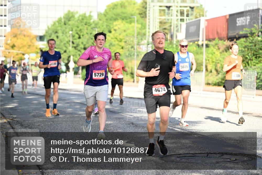 06.09.2026 - CURREX Alsterlauf Dr. Thomas Lammeyer http://msf.ph/oto/10126087 06.09.2026 09:44:30 Laufen 4598, 5729, 4674, 5645, 4306 meine-sportfotos.de