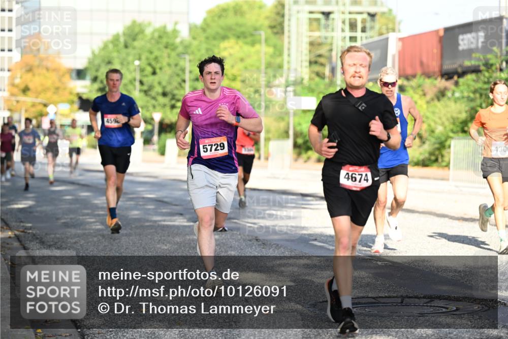 06.09.2026 - CURREX Alsterlauf Dr. Thomas Lammeyer http://msf.ph/oto/10126091 06.09.2026 09:44:30 Laufen 459, 5729, 4674, 4300 meine-sportfotos.de