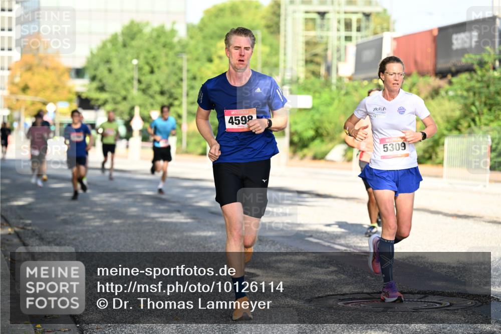 06.09.2026 - CURREX Alsterlauf Dr. Thomas Lammeyer http://msf.ph/oto/10126114 06.09.2026 09:44:33 Laufen 4598, 5309 meine-sportfotos.de