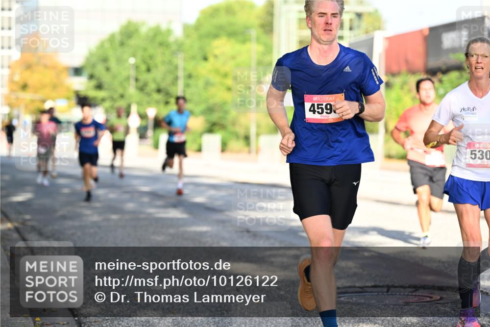 06.09.2026 - CURREX Alsterlauf Dr. Thomas Lammeyer http://msf.ph/oto/10126122 06.09.2026 09:44:33 Laufen 11, 459, 530 meine-sportfotos.de