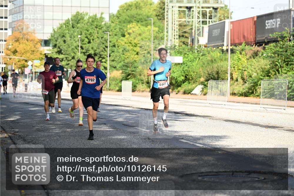 06.09.2026 - CURREX Alsterlauf Dr. Thomas Lammeyer http://msf.ph/oto/10126145 06.09.2026 09:44:35 Laufen 5407, 389, 43, 4792, 4441 meine-sportfotos.de