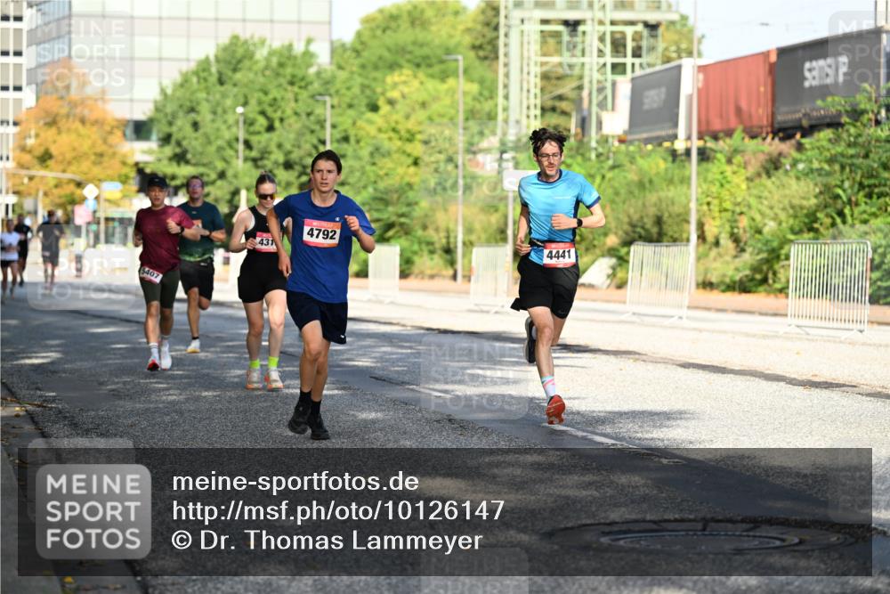 06.09.2026 - CURREX Alsterlauf Dr. Thomas Lammeyer http://msf.ph/oto/10126147 06.09.2026 09:44:36 Laufen 5407, 431, 4792, 4441 meine-sportfotos.de