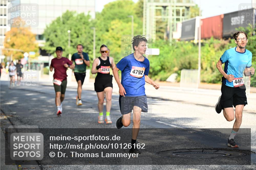 06.09.2026 - CURREX Alsterlauf Dr. Thomas Lammeyer http://msf.ph/oto/10126162 06.09.2026 09:44:37 Laufen 4313, 4792, 4441 meine-sportfotos.de