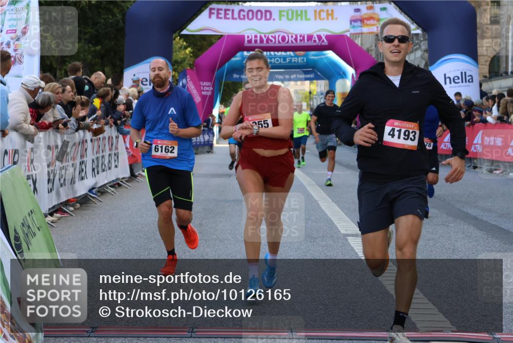 06.09.2026 - CURREX Alsterlauf Strokosch-Dieckow http://msf.ph/oto/10126165 06.09.2026 09:46:53 Ziel 3432, 3678, 4311, 4716, 4890, 5198, 5731, 6162, 6255, 8092, 8249 meine-sportfotos.de