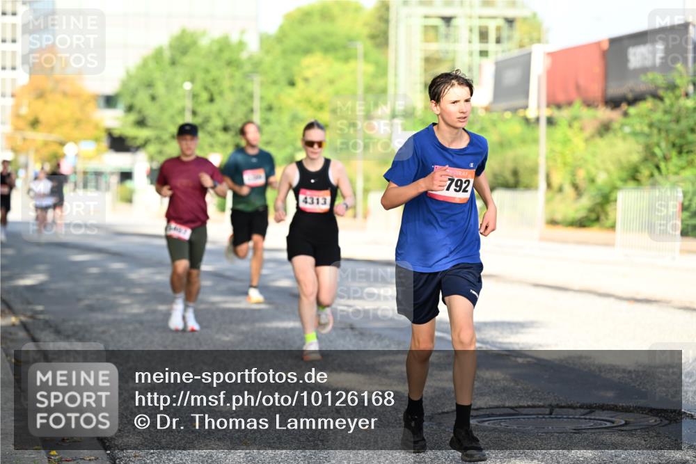 06.09.2026 - CURREX Alsterlauf Dr. Thomas Lammeyer http://msf.ph/oto/10126168 06.09.2026 09:44:38 Laufen 4313, 792 meine-sportfotos.de