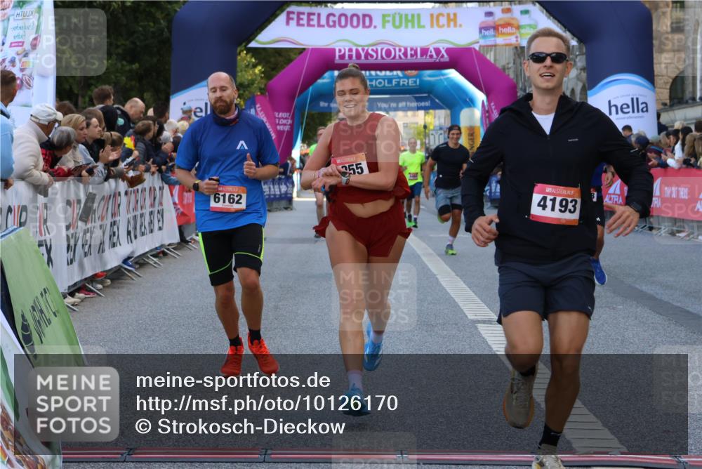 06.09.2026 - CURREX Alsterlauf Strokosch-Dieckow http://msf.ph/oto/10126170 06.09.2026 09:46:53 Ziel 3432, 3678, 4311, 4716, 4890, 5198, 5731, 6162, 6255, 8092, 8249 meine-sportfotos.de