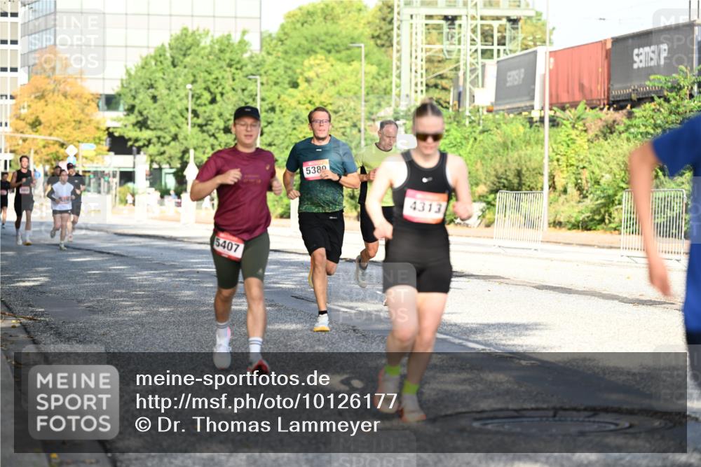 06.09.2026 - CURREX Alsterlauf Dr. Thomas Lammeyer http://msf.ph/oto/10126177 06.09.2026 09:44:39 Laufen 5407, 5380, 4313 meine-sportfotos.de