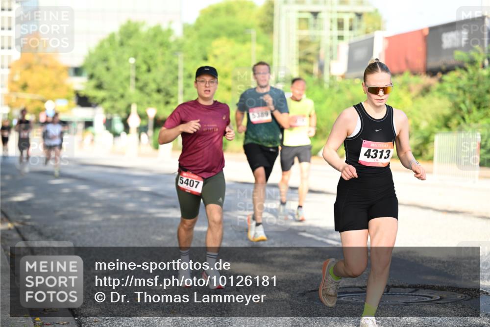 06.09.2026 - CURREX Alsterlauf Dr. Thomas Lammeyer http://msf.ph/oto/10126181 06.09.2026 09:44:40 Laufen 10, 5407, 5389, 4313 meine-sportfotos.de