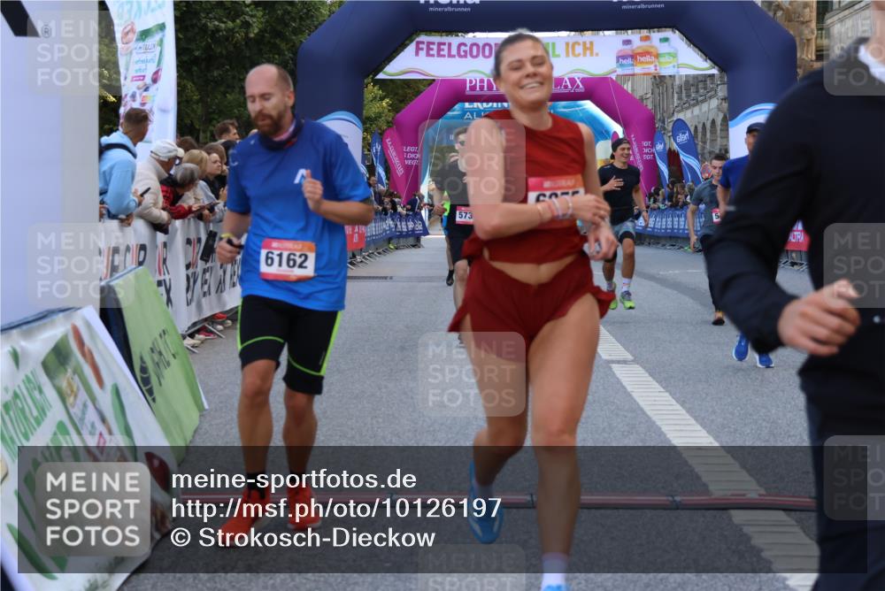06.09.2026 - CURREX Alsterlauf Strokosch-Dieckow http://msf.ph/oto/10126197 06.09.2026 09:46:54 Ziel 2072, 3678, 4311, 4890, 5198, 5731, 6162, 6255, 8092, 8249 meine-sportfotos.de