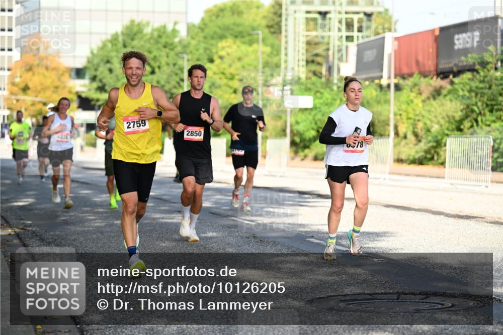 06.09.2026 - CURREX Alsterlauf Dr. Thomas Lammeyer http://msf.ph/oto/10126205 06.09.2026 09:44:47 Laufen 6221, 2759, 2850, 18 meine-sportfotos.de