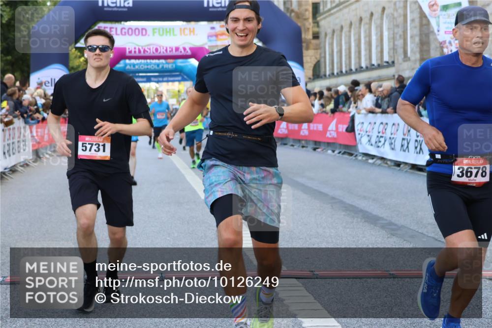 06.09.2026 - CURREX Alsterlauf Strokosch-Dieckow http://msf.ph/oto/10126249 06.09.2026 09:46:56 Ziel 2072, 3678, 4311, 4460, 5198, 5705, 5731, 6162, 6255 meine-sportfotos.de