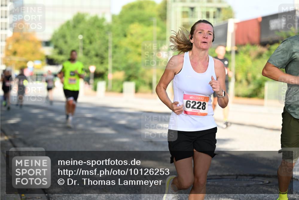 06.09.2026 - CURREX Alsterlauf Dr. Thomas Lammeyer http://msf.ph/oto/10126253 06.09.2026 09:44:52 Laufen 6228 meine-sportfotos.de