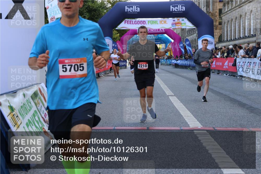 06.09.2026 - CURREX Alsterlauf Strokosch-Dieckow http://msf.ph/oto/10126301 06.09.2026 09:47:03 Ziel 2072, 2210, 2569, 2605, 4311, 4460, 5705, 5731, 6150, 8104, 8125 meine-sportfotos.de