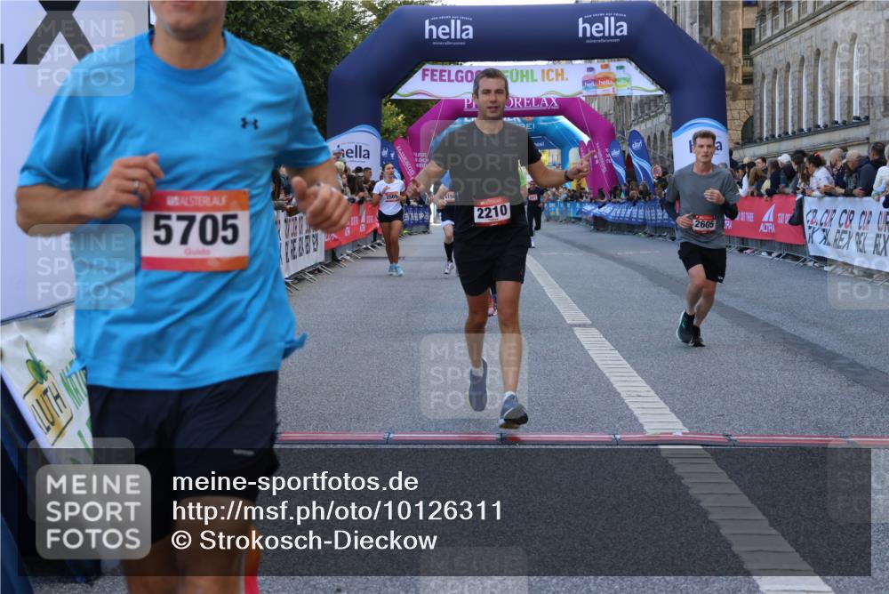 06.09.2026 - CURREX Alsterlauf Strokosch-Dieckow http://msf.ph/oto/10126311 06.09.2026 09:47:03 Ziel 2072, 2210, 2569, 2605, 4311, 4460, 5705, 5731, 6150, 8104, 8125 meine-sportfotos.de