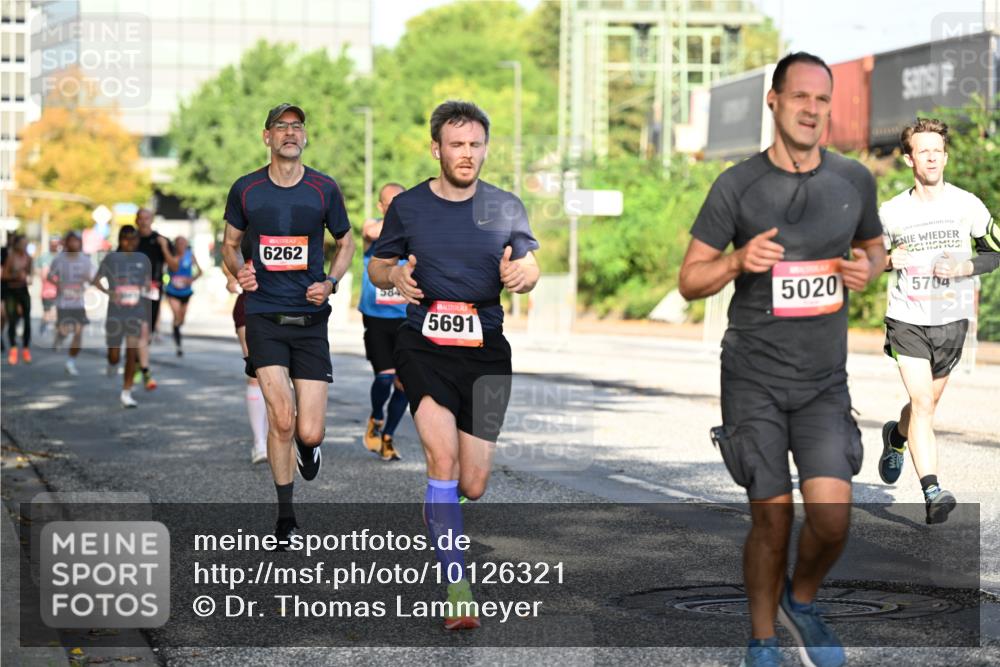 06.09.2026 - CURREX Alsterlauf Dr. Thomas Lammeyer http://msf.ph/oto/10126321 06.09.2026 09:45:02 Laufen 6262, 584, 5691, 5020, 20261, 5704 meine-sportfotos.de