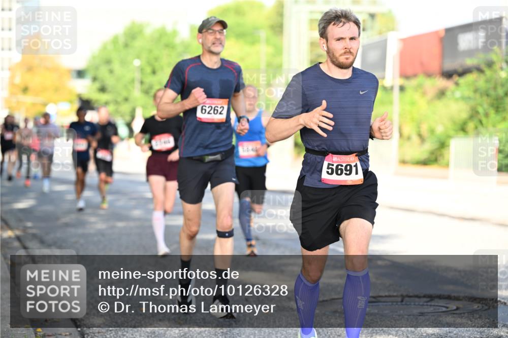 06.09.2026 - CURREX Alsterlauf Dr. Thomas Lammeyer http://msf.ph/oto/10126328 06.09.2026 09:45:03 Laufen 6262, 5691 meine-sportfotos.de