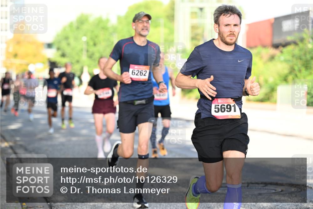 06.09.2026 - CURREX Alsterlauf Dr. Thomas Lammeyer http://msf.ph/oto/10126329 06.09.2026 09:45:03 Laufen 11, 11, 6262, 5691 meine-sportfotos.de