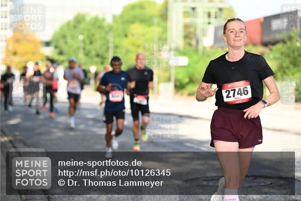 06.09.2026 - CURREX Alsterlauf Dr. Thomas Lammeyer http://msf.ph/oto/10126345 06.09.2026 09:45:05 Laufen 2746 meine-sportfotos.de
