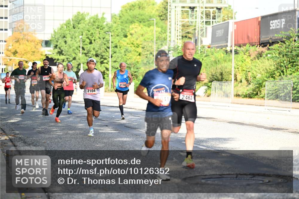 06.09.2026 - CURREX Alsterlauf Dr. Thomas Lammeyer http://msf.ph/oto/10126352 06.09.2026 09:45:06 Laufen 5315, 3665, 4718, 2104, 2134, 2463 meine-sportfotos.de