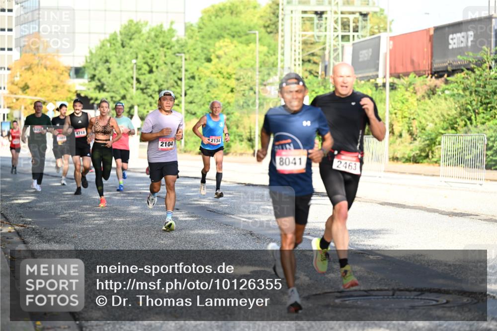06.09.2026 - CURREX Alsterlauf Dr. Thomas Lammeyer http://msf.ph/oto/10126355 06.09.2026 09:45:07 Laufen 4718, 2104, 2134, 8041, 2463 meine-sportfotos.de