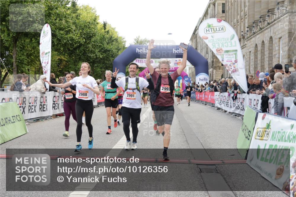 06.09.2026 - CURREX Alsterlauf Yannick Fuchs http://msf.ph/oto/10126356 06.09.2026 10:04:33 Ziel 2303, 2437, 2581, 2988, 2991, 2993, 3435, 3696, 3807, 4052, 4179, 4376, 4431, 4630, 4768, 5071, 5644, 5718, 5816, 6063 meine-sportfotos.de