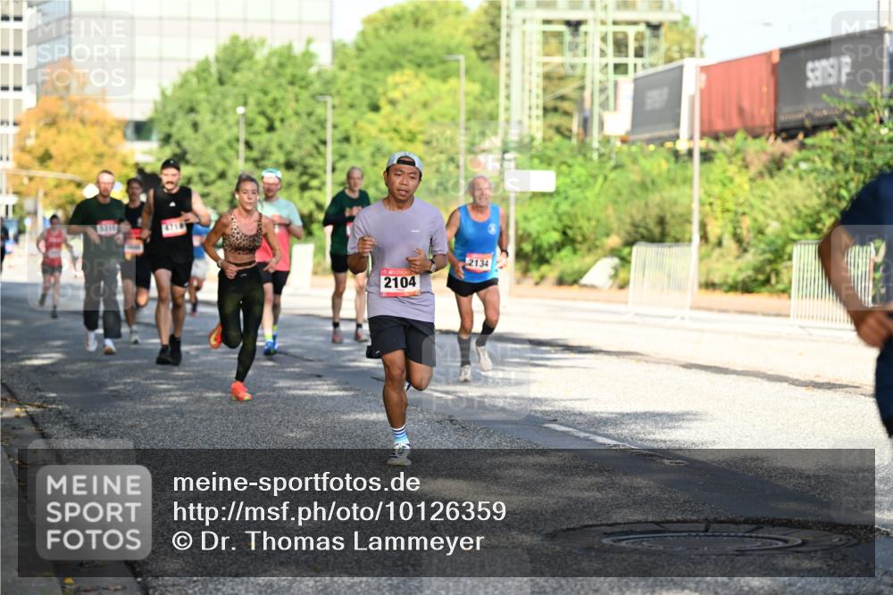 06.09.2026 - CURREX Alsterlauf Dr. Thomas Lammeyer http://msf.ph/oto/10126359 06.09.2026 09:45:08 Laufen 471, 2104, 2134 meine-sportfotos.de