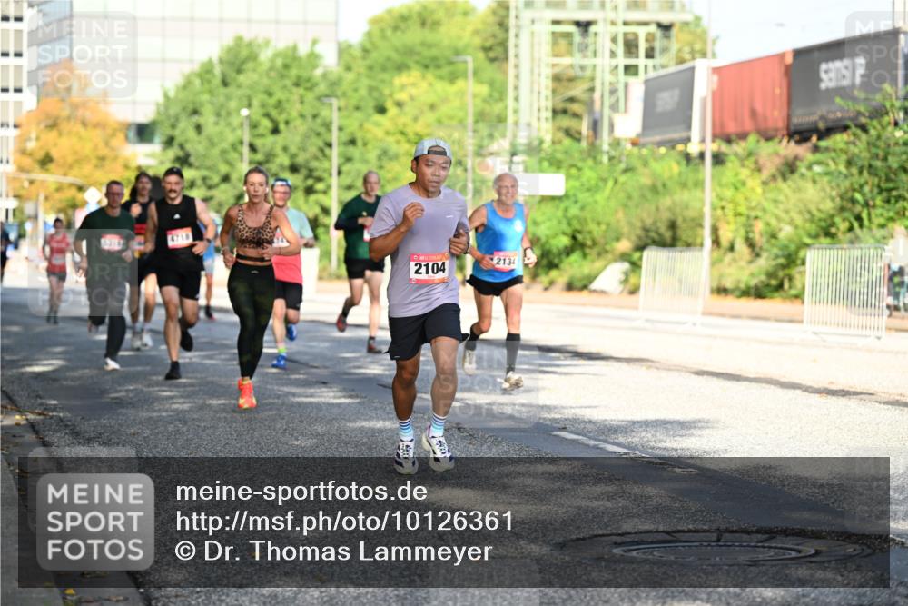 06.09.2026 - CURREX Alsterlauf Dr. Thomas Lammeyer http://msf.ph/oto/10126361 06.09.2026 09:45:08 Laufen 4718, 2104, 2134 meine-sportfotos.de