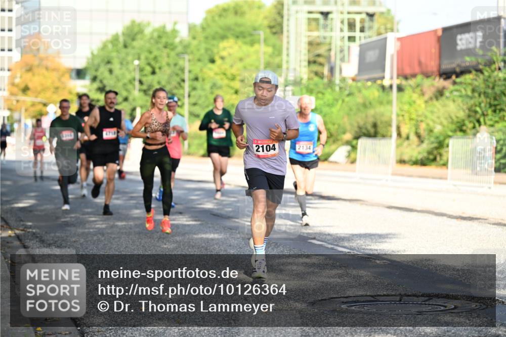 06.09.2026 - CURREX Alsterlauf Dr. Thomas Lammeyer http://msf.ph/oto/10126364 06.09.2026 09:45:08 Laufen 4710, 2104, 2134 meine-sportfotos.de