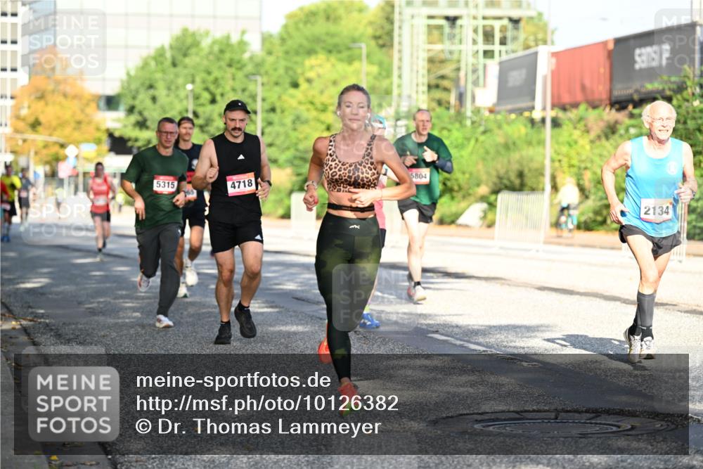 06.09.2026 - CURREX Alsterlauf Dr. Thomas Lammeyer http://msf.ph/oto/10126382 06.09.2026 09:45:10 Laufen 5315, 4718, 5804, 2134 meine-sportfotos.de