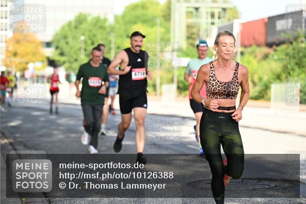 06.09.2026 - CURREX Alsterlauf Dr. Thomas Lammeyer http://msf.ph/oto/10126388 06.09.2026 09:45:11 Laufen 4718 meine-sportfotos.de