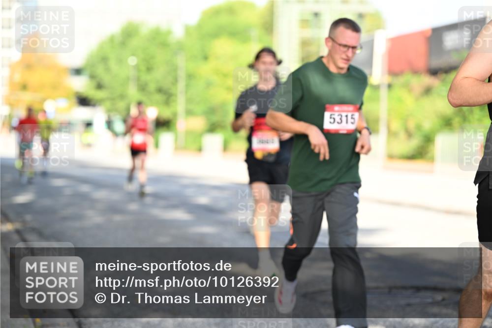 06.09.2026 - CURREX Alsterlauf Dr. Thomas Lammeyer http://msf.ph/oto/10126392 06.09.2026 09:45:13 Laufen 5315 meine-sportfotos.de